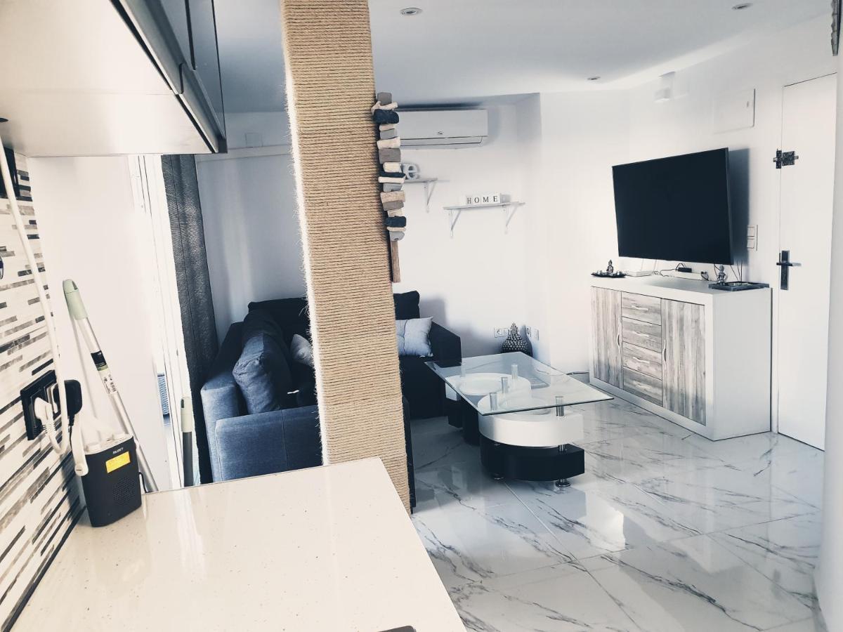 Beachside Apartment In トレビエハ エクステリア 写真