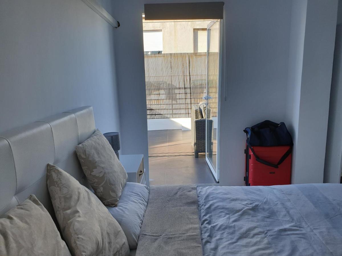 Beachside Apartment In トレビエハ エクステリア 写真
