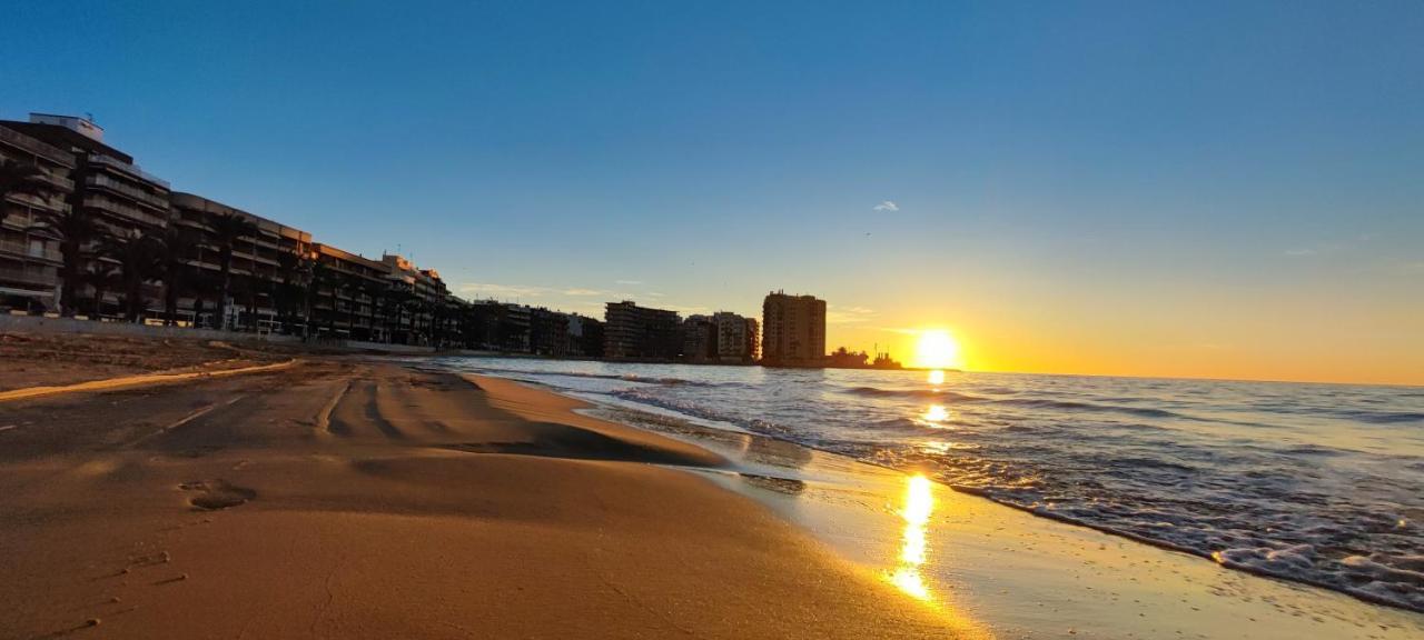 Beachside Apartment In トレビエハ エクステリア 写真