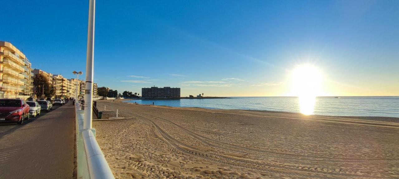 Beachside Apartment In トレビエハ エクステリア 写真